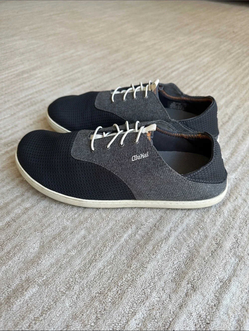 EUC OLUKAI Nohea Moku Shoe Boat No Tie Shoe Dark Shadow Gray Size 10
